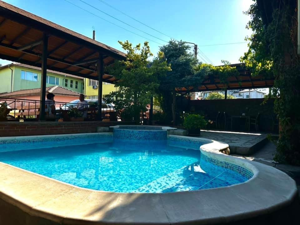 Хотел М1 Hotell Primorsko Eksteriør bilde