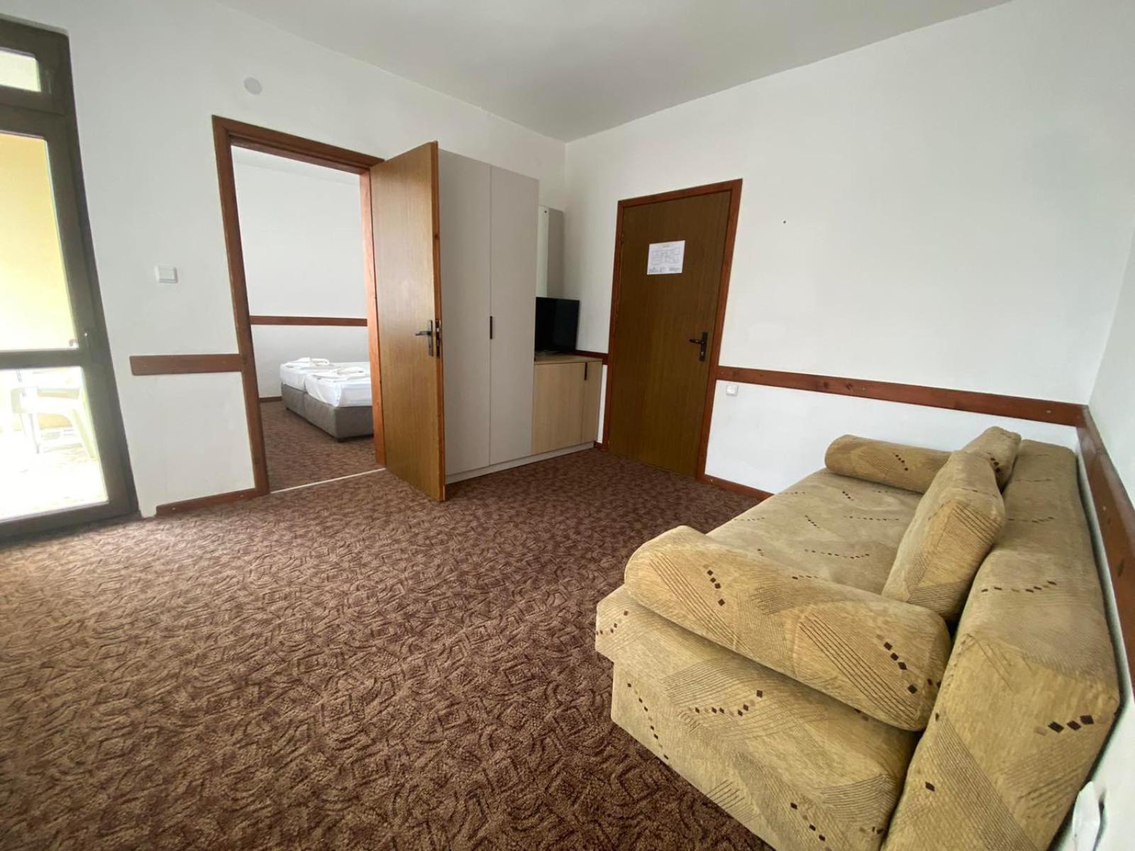 Хотел М1 Hotell Primorsko Eksteriør bilde